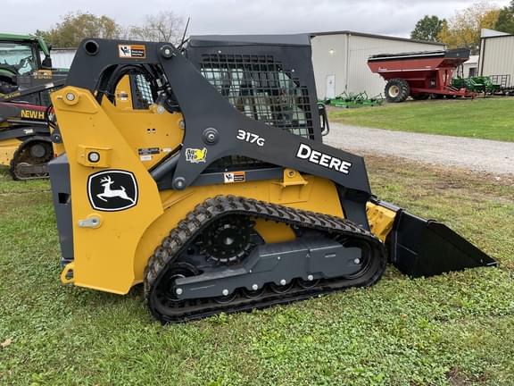 Image of John Deere 317G equipment image 3