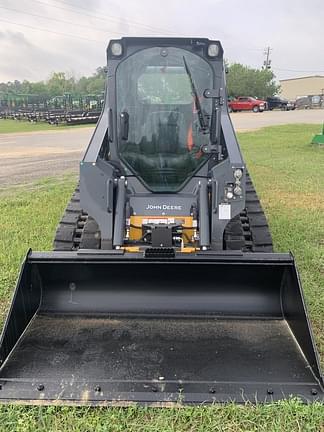 Image of John Deere 317G equipment image 2