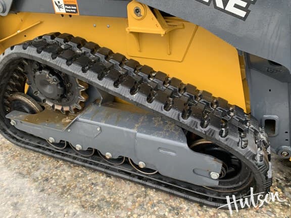 Image of John Deere 317G equipment image 4