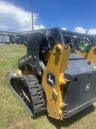 Image of John Deere 317G equipment image 2
