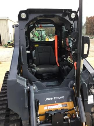 Image of John Deere 317G equipment image 3