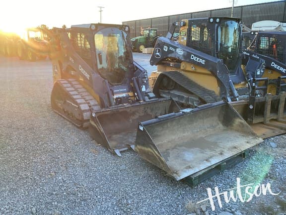 Image of John Deere 317G equipment image 1