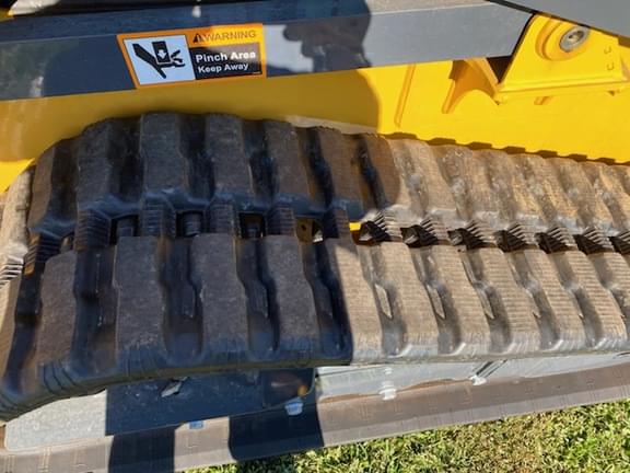 Image of John Deere 317G equipment image 3