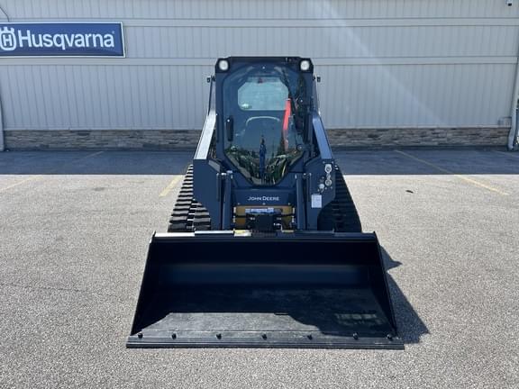 Image of John Deere 317G equipment image 1