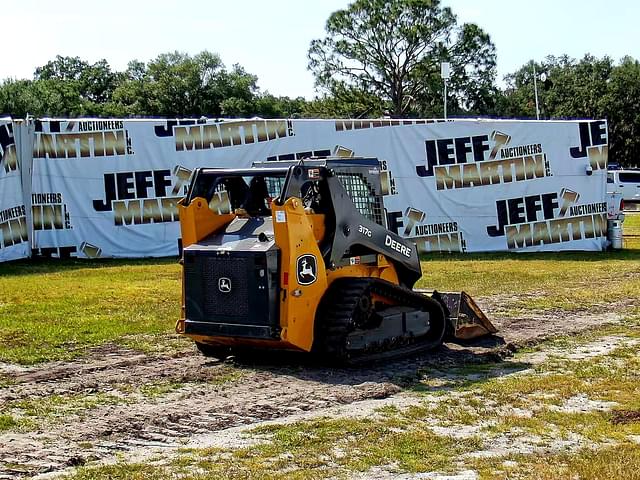 Image of John Deere 317G equipment image 4
