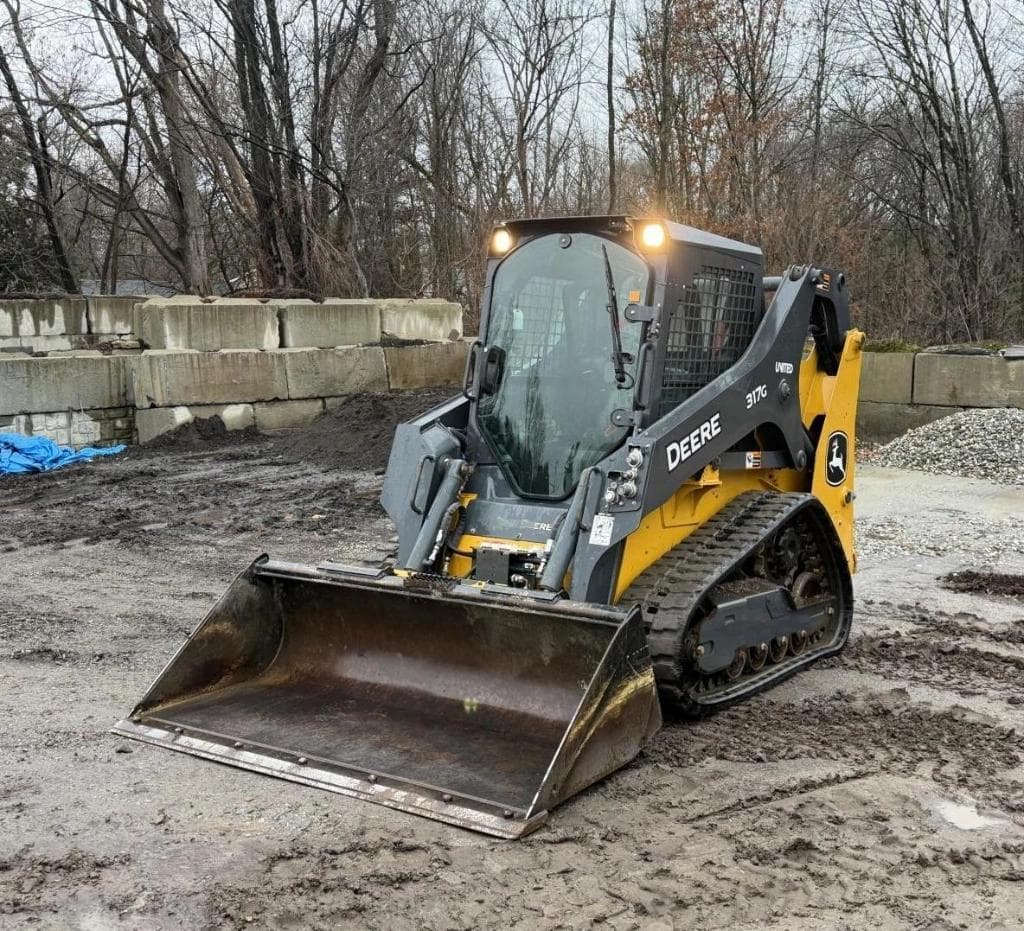 Image of John Deere 317G Primary image