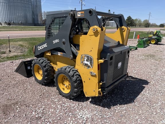 Image of John Deere 318G equipment image 3