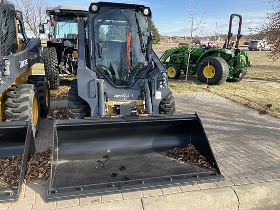 Image of John Deere 318G equipment image 1