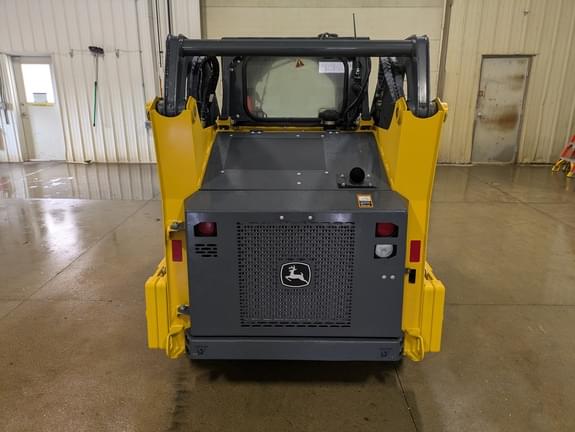 Image of John Deere 318G equipment image 3