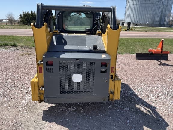 Image of John Deere 318G equipment image 2