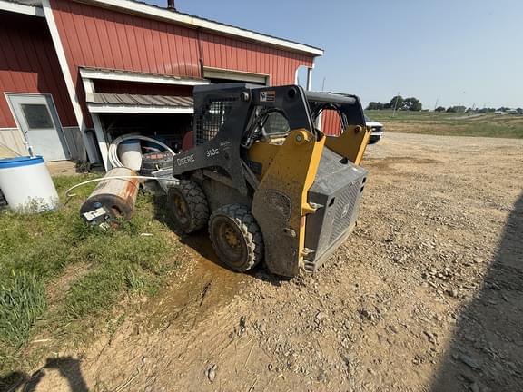 Image of John Deere 318G equipment image 2