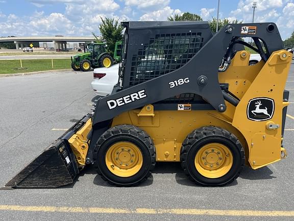 Image of John Deere 318G equipment image 3