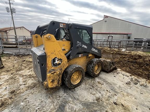 Image of John Deere 318G equipment image 3