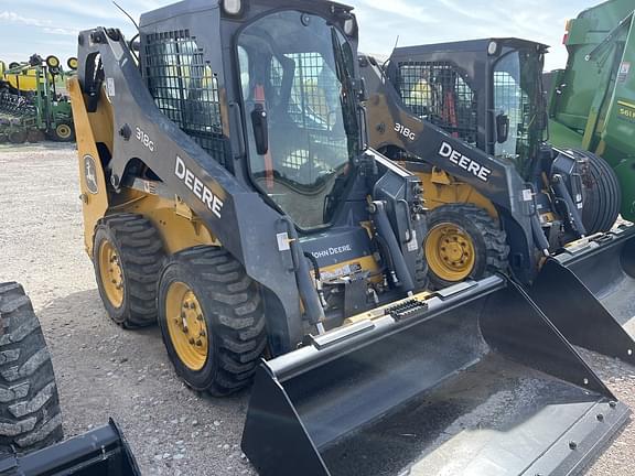 Image of John Deere 318G equipment image 3
