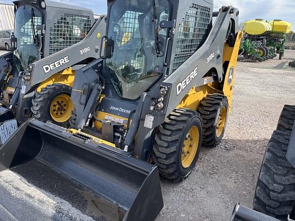 Image of John Deere 318G equipment image 2