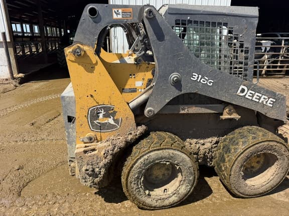 Image of John Deere 318G equipment image 4