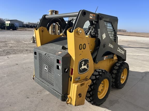 Image of John Deere 318G equipment image 2