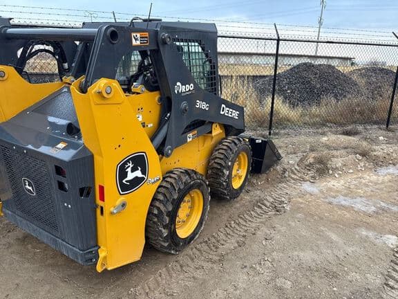 Image of John Deere 318G equipment image 2