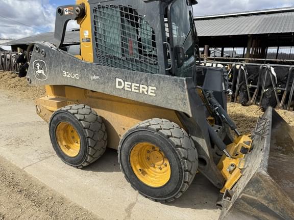 Image of John Deere 320G Primary image