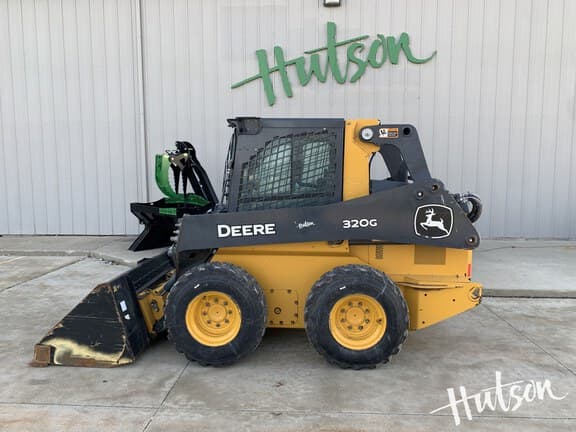 Image of John Deere 320G equipment image 3