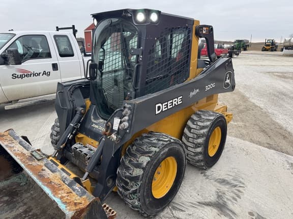 Image of John Deere 320G equipment image 2