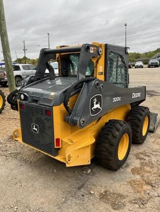 Image of John Deere 320G equipment image 3