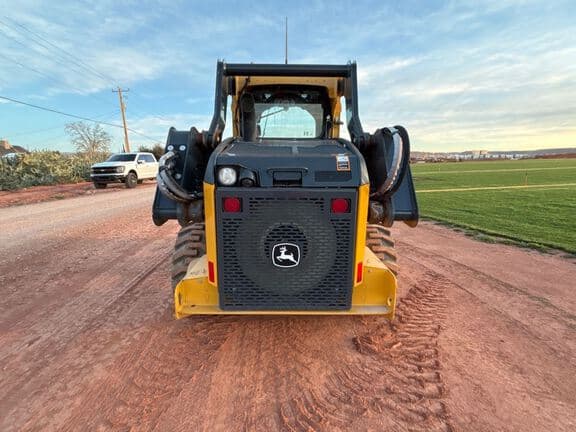 Image of John Deere 320G equipment image 3