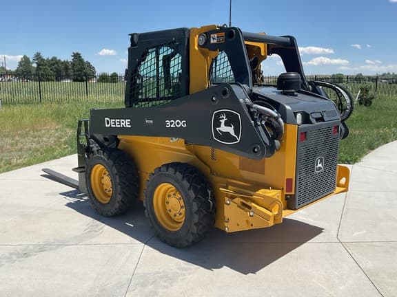 Image of John Deere 320G equipment image 3