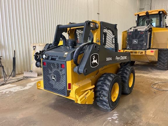 Image of John Deere 320G equipment image 4