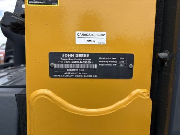 Image of John Deere 320G equipment image 2