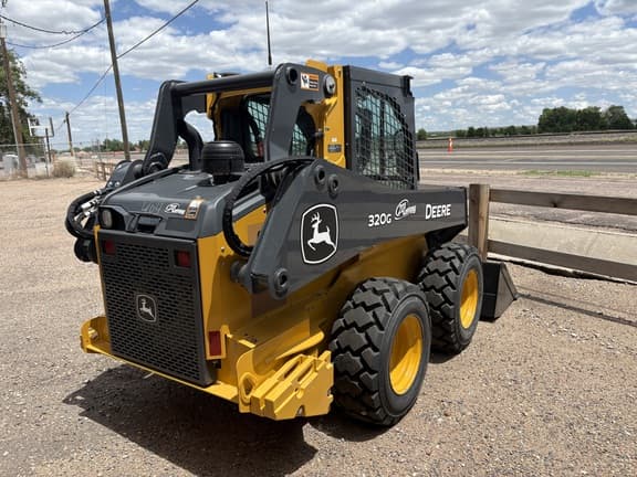 Image of John Deere 320G equipment image 4