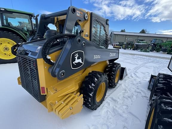 Image of John Deere 320G equipment image 4