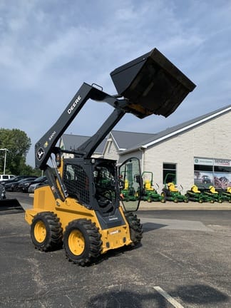 Main image John Deere 320G