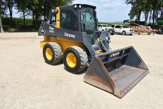 Image of John Deere 320G equipment image 1