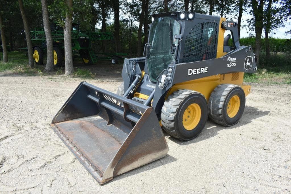 Image of John Deere 320G Primary image