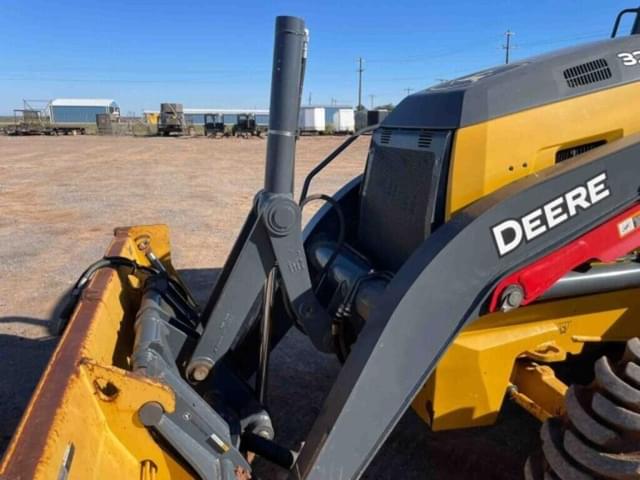 Image of John Deere 320P equipment image 4