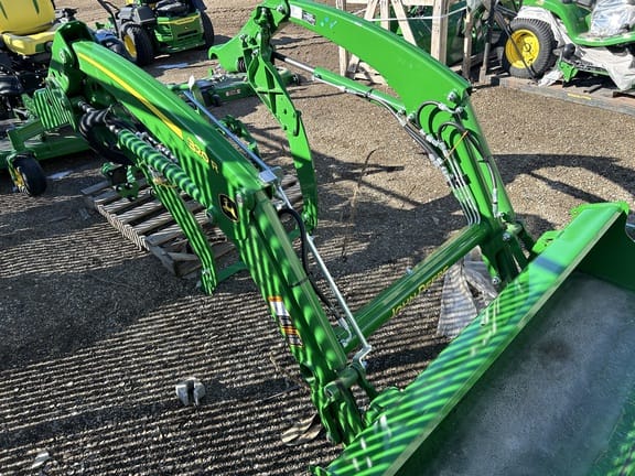 Main image John Deere 320R
