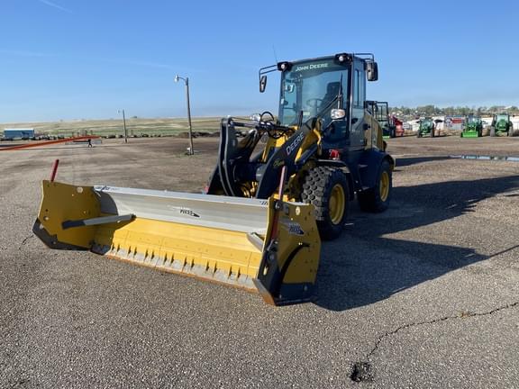 Image of John Deere 324P equipment image 1