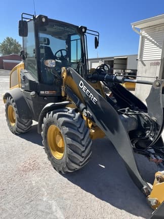 Main image John Deere 324P