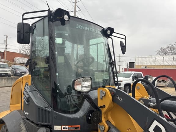 Image of John Deere 324P equipment image 4