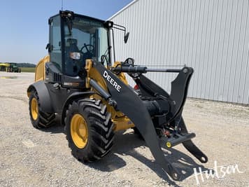 Main image John Deere 324P