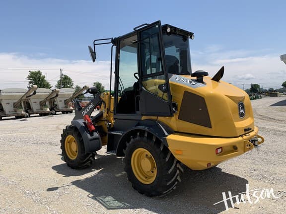 Image of John Deere 324P equipment image 4