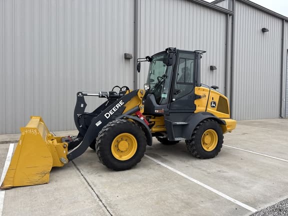 Image of John Deere 324P equipment image 4