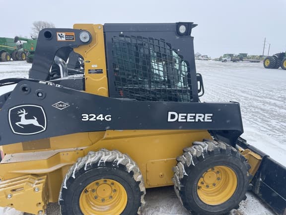 Image of John Deere 324G equipment image 3