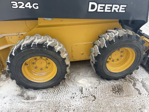 Image of John Deere 324G equipment image 4