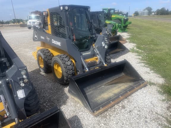 Image of John Deere 324G equipment image 1