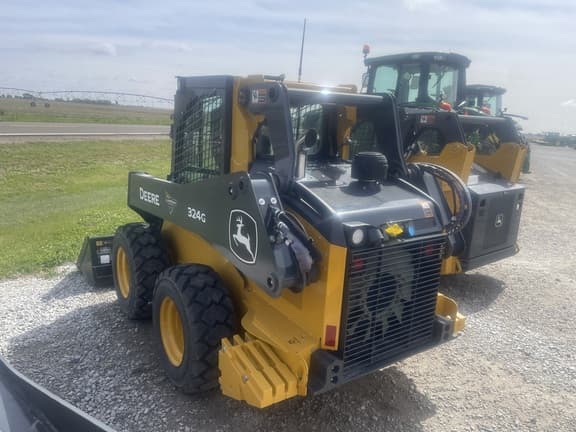 Image of John Deere 324G equipment image 3