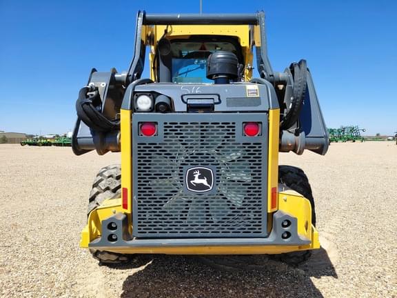 Image of John Deere 324G equipment image 3
