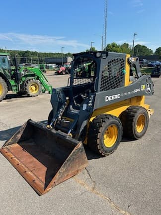 Image of John Deere 324G equipment image 2