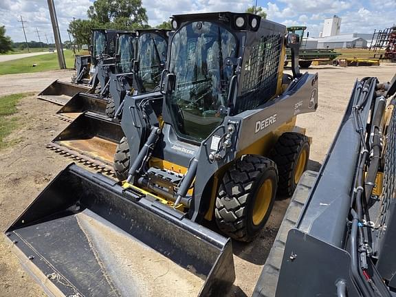 Image of John Deere 324G equipment image 1